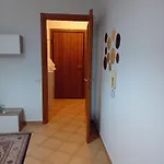 Linda *