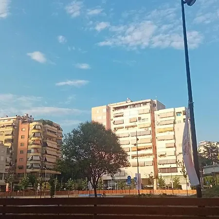 Linda *
