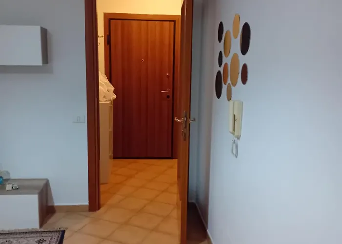 Linda *